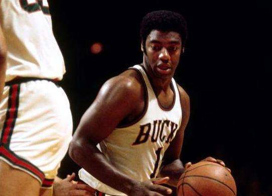 从裤裆内取 从裤裆内取