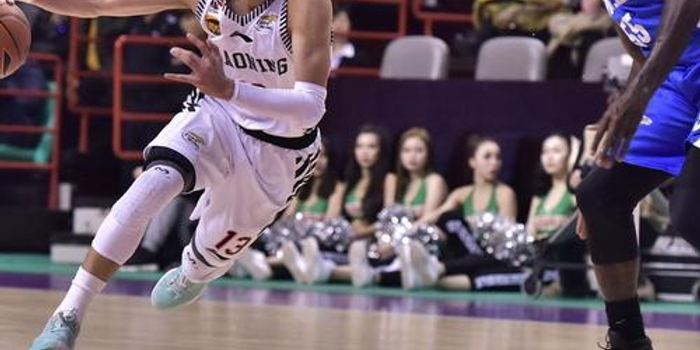 赛场上的每 赛场上的每